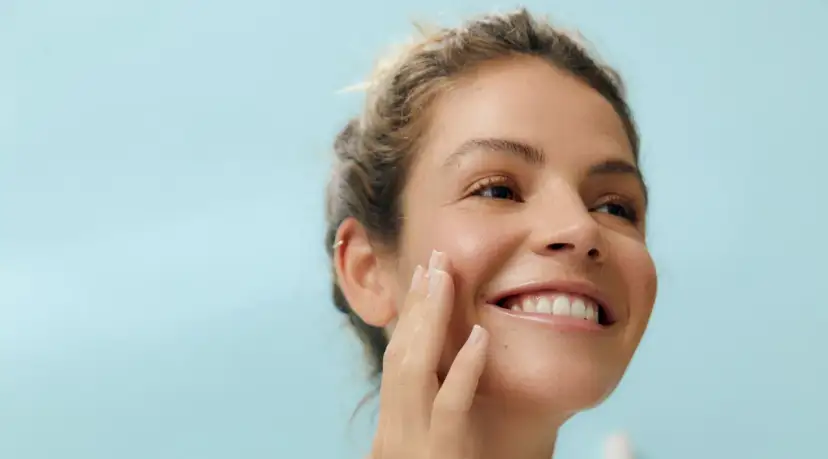 Czy płyn micelarny się zmywa? Odkryj prawdę o jego stosowaniu