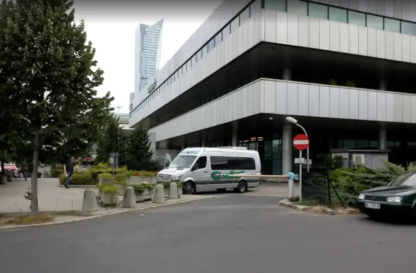Contbus Warszawa: Skąd odjeżdża? Dokładny przewodnik Marriott