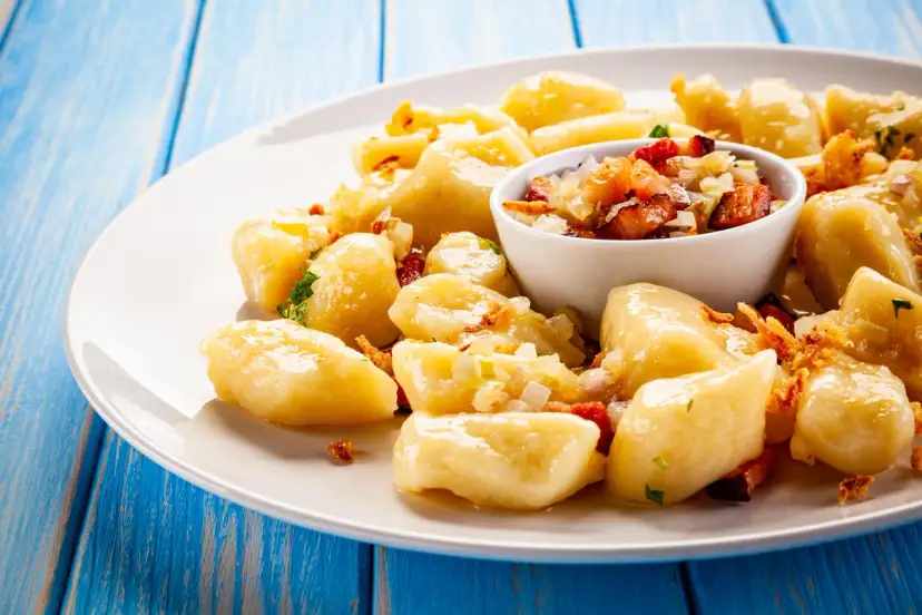 Szybki obiad z jajek? 15+ pomysłów, które Cię zaskoczą!