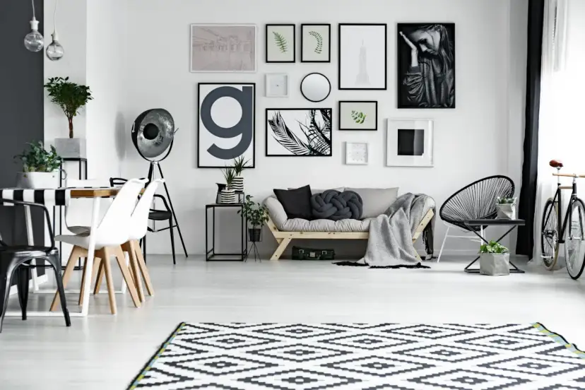 Jak zaaranżować mały salon ze stołem? 70cm komfortu!