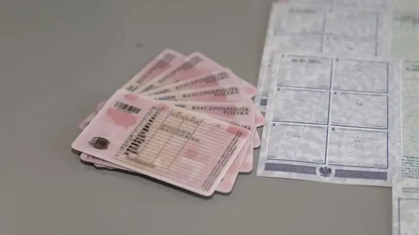 Ile trzeba zapłacić za prawo jazdy? Sprawdź koszty i ukryte opłaty