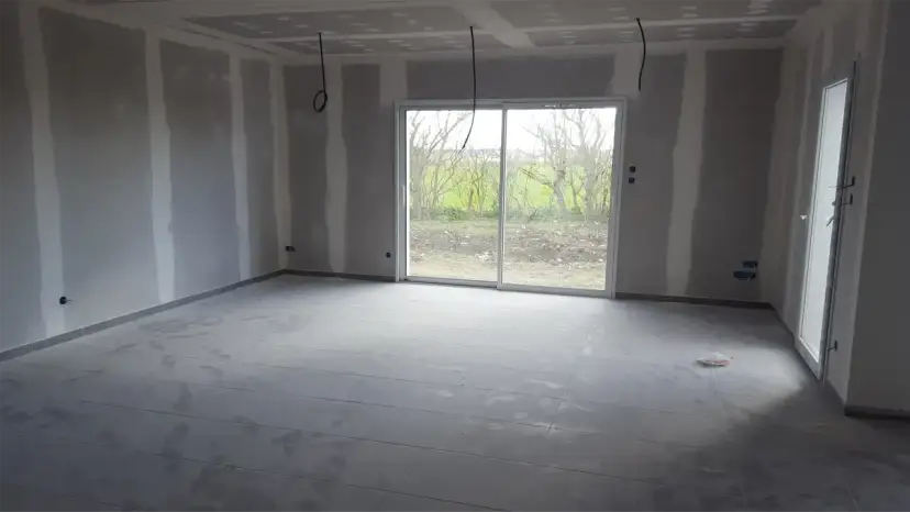 Koszt ścianki G-K: Ile zapłacisz za materiały i robociznę?