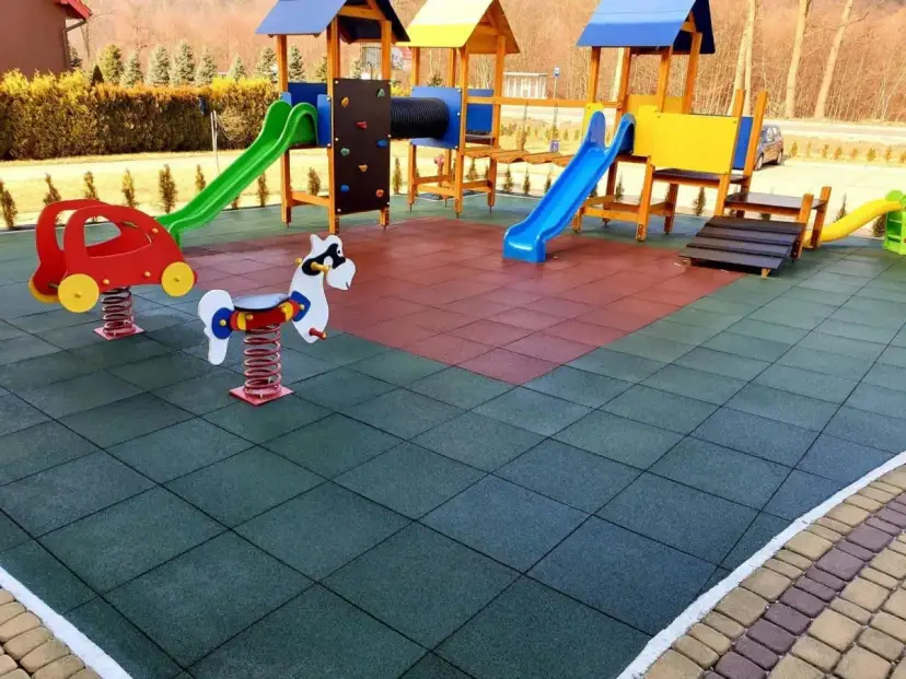 Jak zrobić płyty gumowe na plac zabaw, unikając najczęstszych błędów