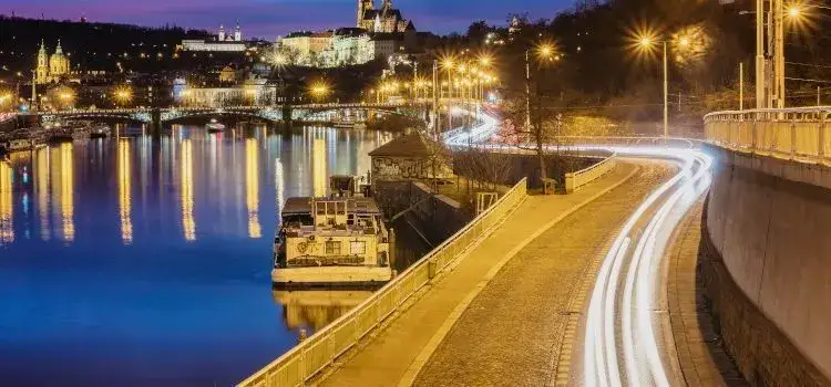 Najlepsza trasa do Pragi – uniknij kosztownych błędów w podróży