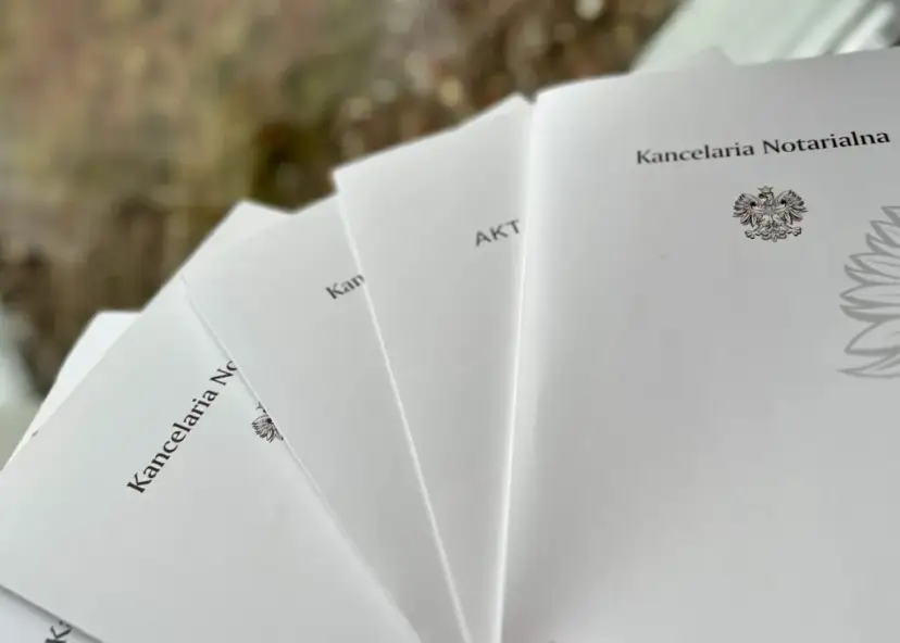 Gdzie zgłosić sprzedaż mieszkania? Kluczowe informacje i kroki do podjęcia