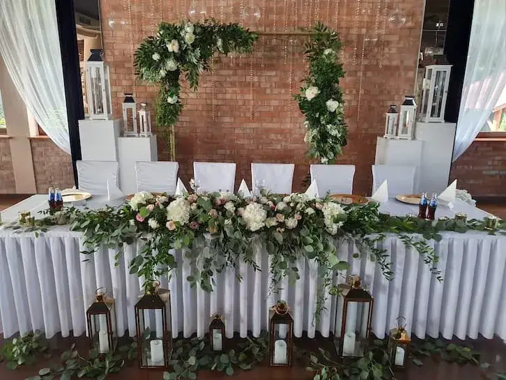 Ile kosztują kwiaty na wesele? Zaskakujące ceny i oszczędności