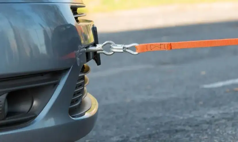Czy można holować samochód? Przepisy, które musisz znać, aby uniknąć problemów