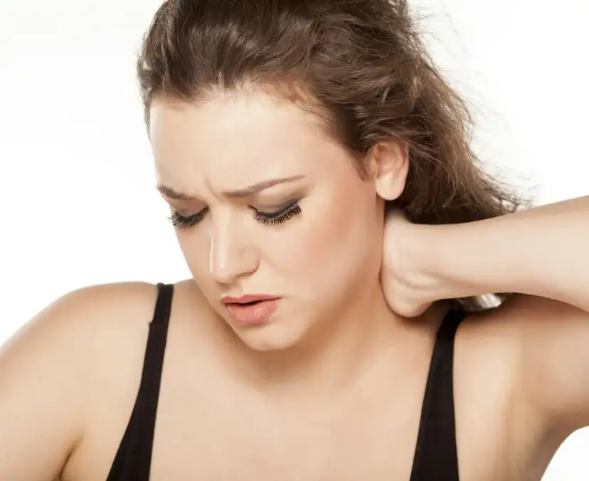 Potylica boli przy pochylaniu? Od łagodnych przyczyn po alarmujące sygnały