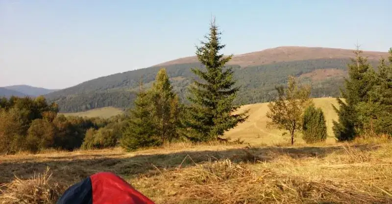 Bacówka PTTK pod Małą Rawką - idealne miejsce na wypoczynek w Bieszczadach