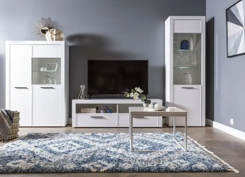 Jakie panele do białych mebli i szarych ścian wybierać, aby nie żałować?