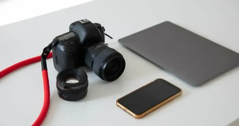 Jak przesłać zdjęcia z aparatu na telefon przez Wi-Fi? Poradnik