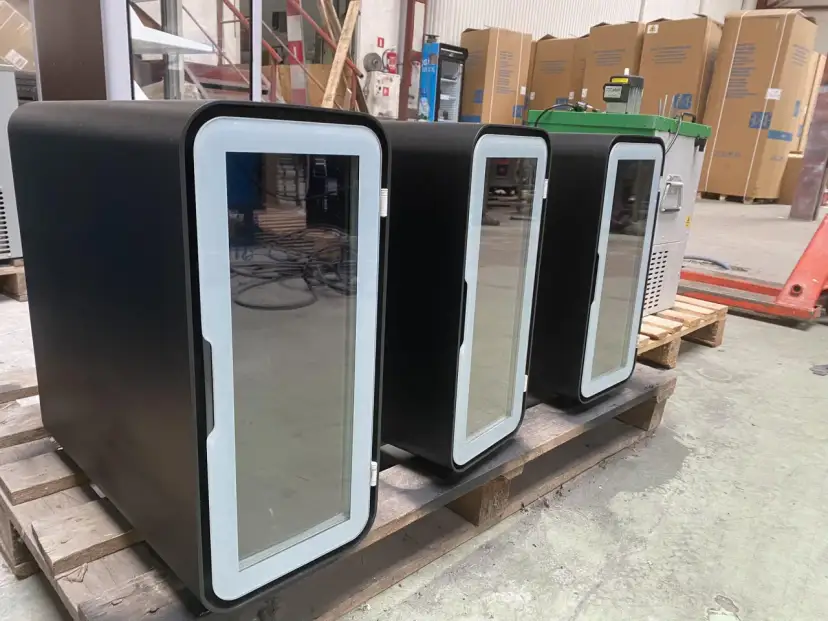 Mini lodówka na napoje: Jak wybrać, by nie żałować?