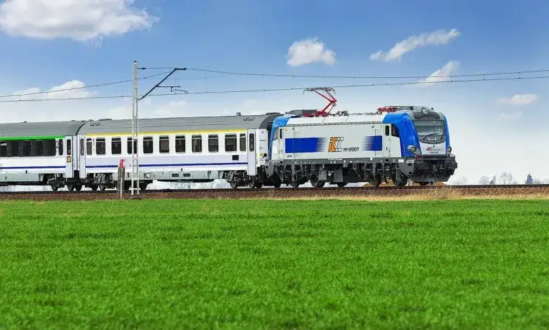 TLK PKP Intercity: Co to znaczy? Czy warto wybrać ten pociąg?