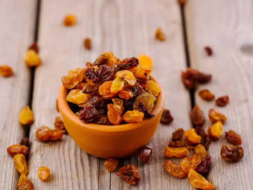 Czy rodzynki tuczą? Odkryj prawdę o ich wpływie na wagę