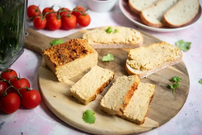 Domowy pasztet drobiowy: Prosty przepis na idealny smak i konsystencję