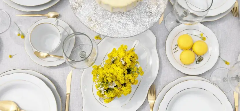 Jak udekorować stół na komunię dla dziewczynki - eleganckie pomysły