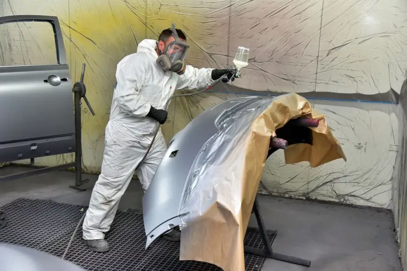 Lakierowanie auta: Ile kosztuje i jak nie przepłacić? Poradnik