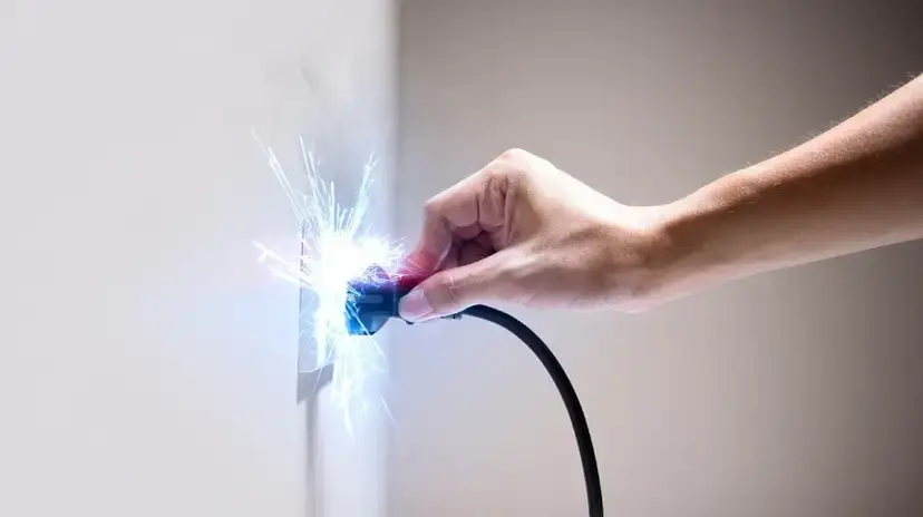 Dlaczego człowiek kopie prądem i jak temu zapobiec w prosty sposób