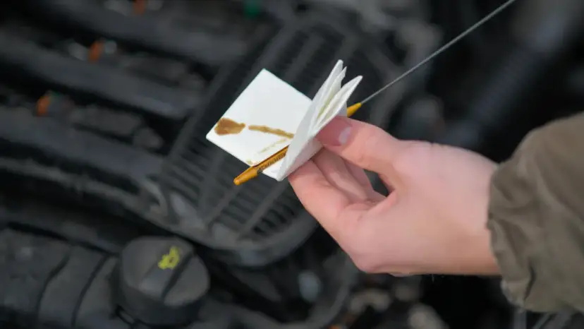 Motoröl nachfüllen: So vermeiden Sie teure Motorschäden