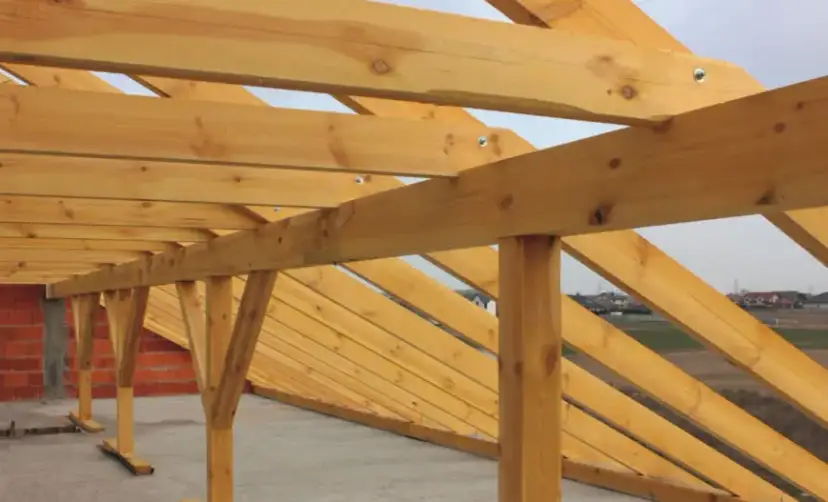 Jak zrobić płaski dach z drewna - uniknij najczęstszych błędów w budowie