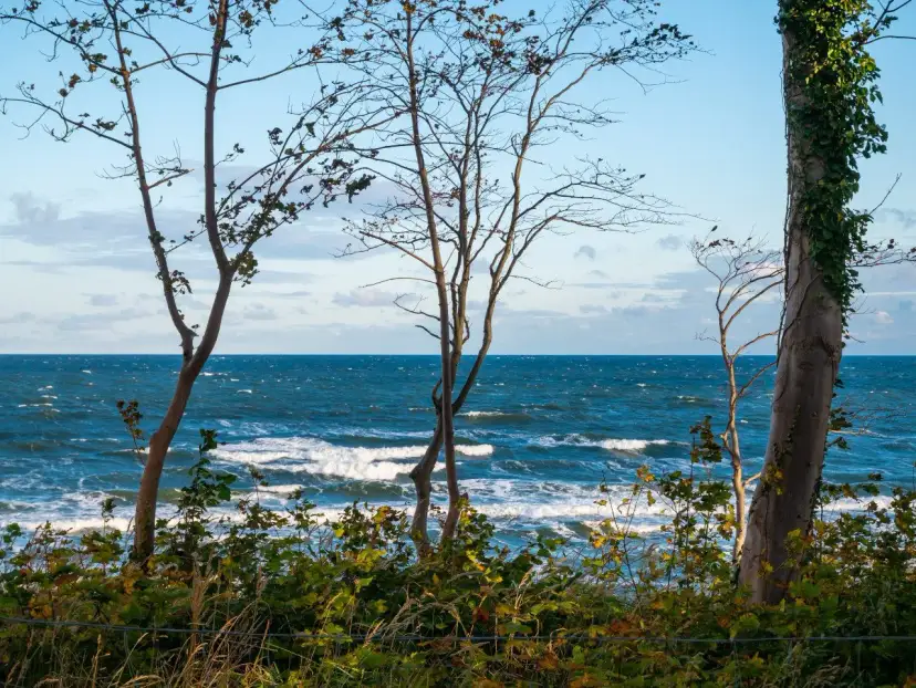 Dojazd z Ustki do Jarosławca: Szybko, tanio, wygodnie? Sprawdź!