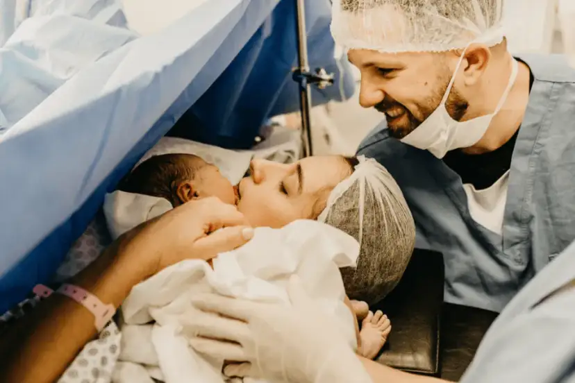 Cesarskie cięcie na życzenie w Polsce - co warto wiedzieć przed decyzją?