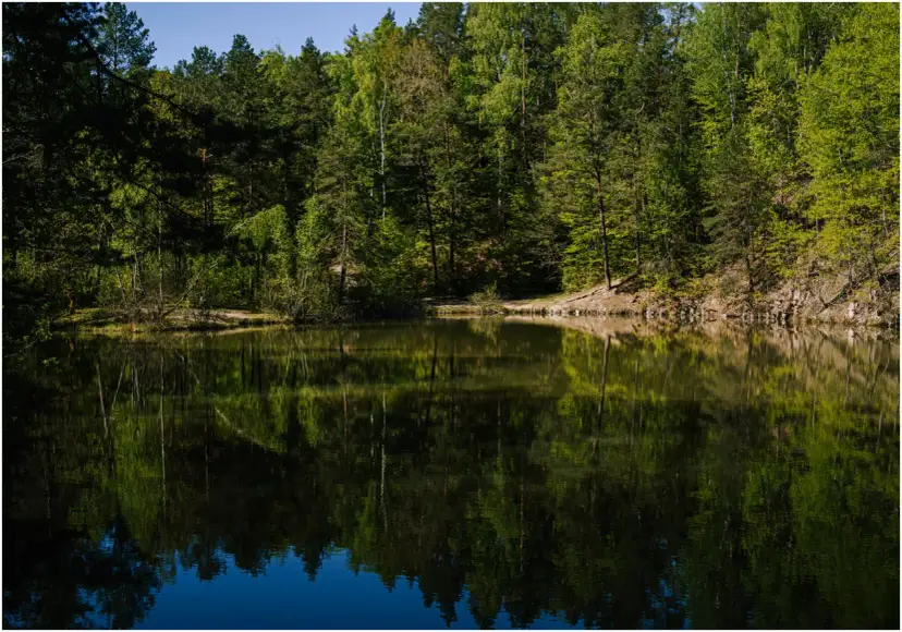 Jeziora świętokrzyskie: najlepsze miejsca na relaks i przygodę