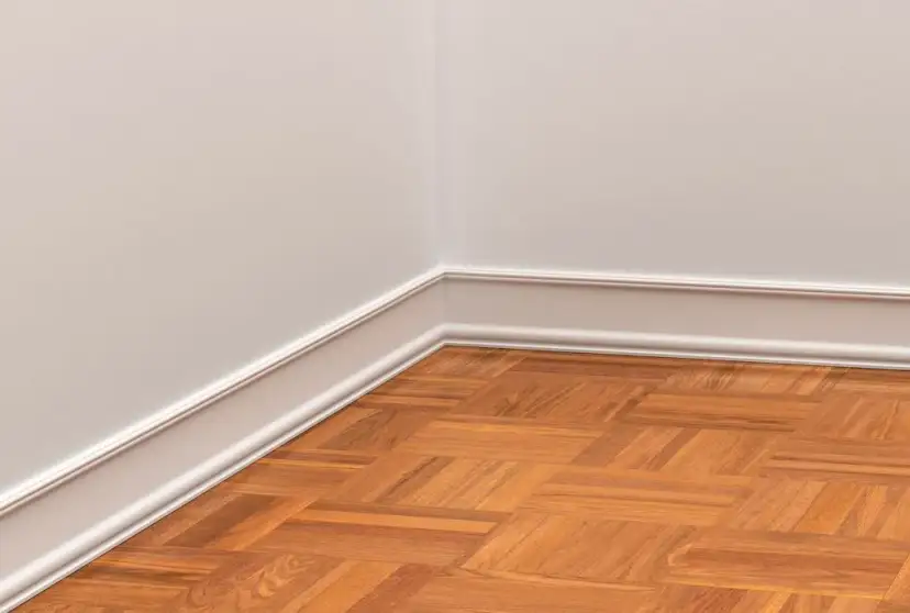 Jakie listwy przypodłogowe wybrać? Poradnik, materiały, trendy