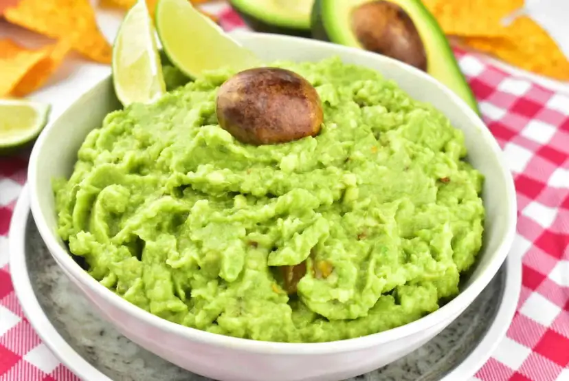 Guacamole: Jak przechowywać, by było świeże i zielone?