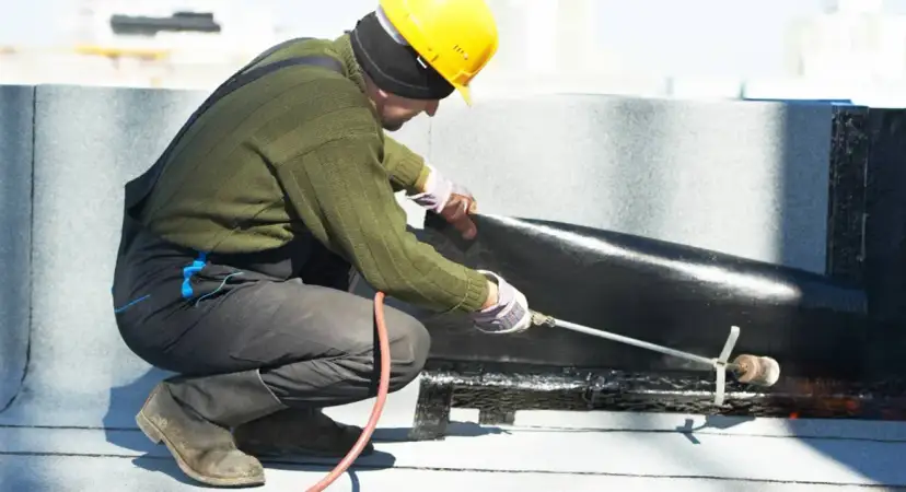 Naprawa dachu: Jak uniknąć kosztownych usterek i problemów