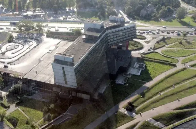 Dlaczego zamknięto hotel Forum w Krakowie? Odkryj prawdziwe przyczyny