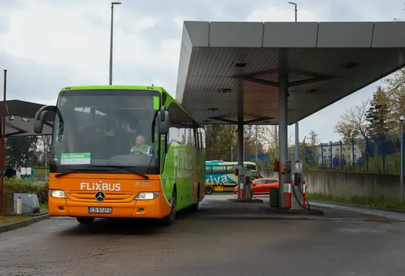 Gdzie zatrzymuje się Flixbus w Toruniu? Dokładne adresy i dojazd