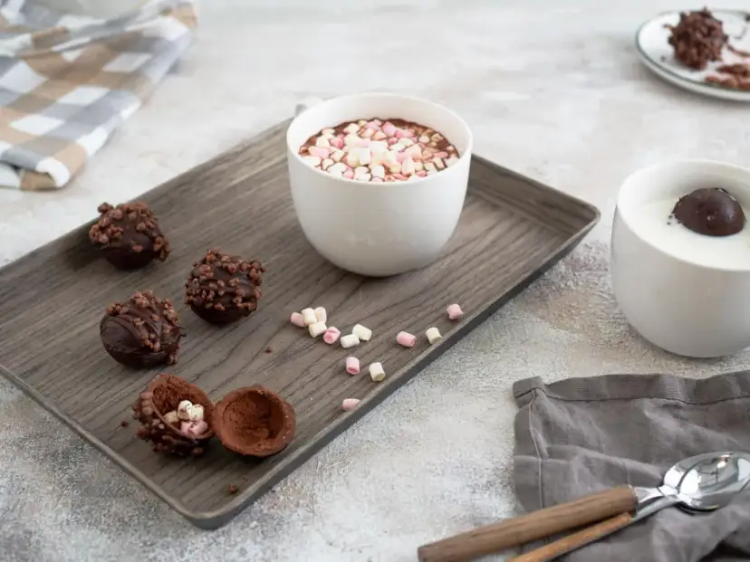 Gdzie kupić kule czekoladowe z piankami? Sprawdzone miejsca i ceny