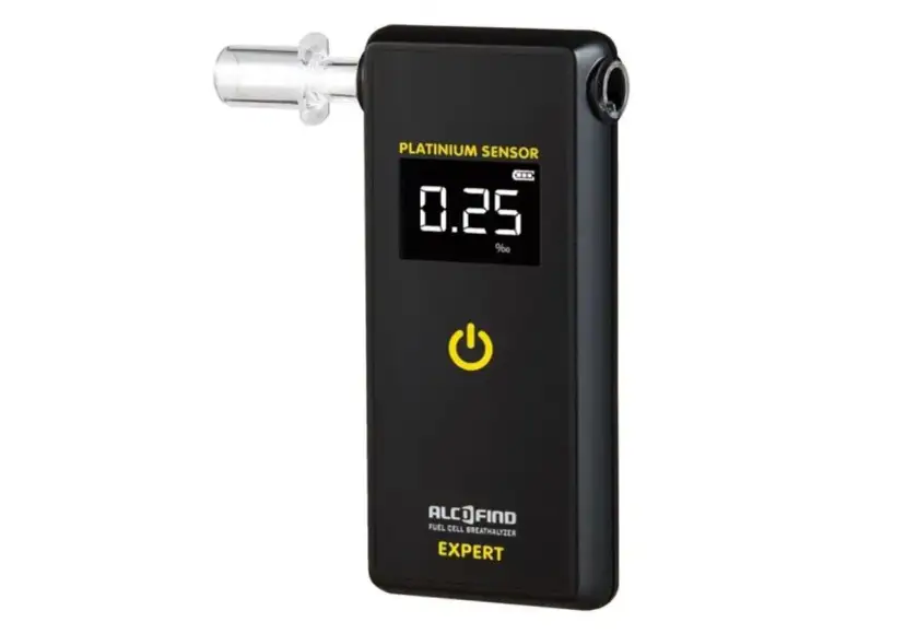 Alkomat do 300 zł: Ranking i porady. Sensor elektrochemiczny to klucz!