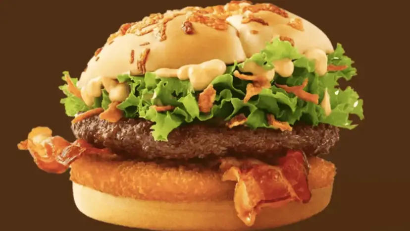 Burger Drwala: 915 kcal. Jak go jeść i nie żałować?