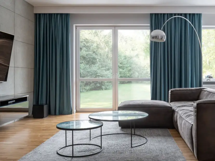 Jak zamontować szyny sufitowe? Poradnik krok po kroku