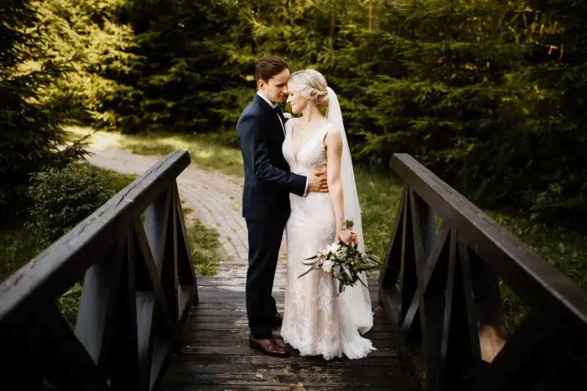 Fotograf ślubny: 25 pytań, by wybrać bez stresu i ukrytych kosztów