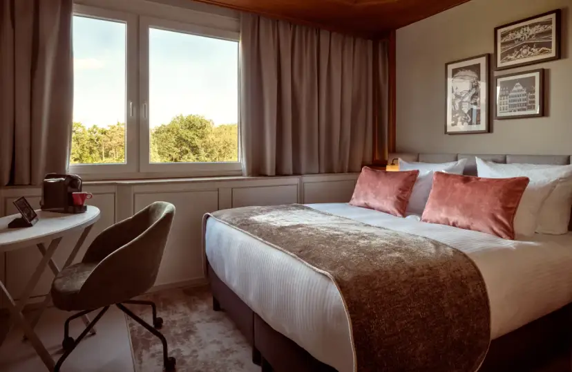 Leonardo Hotel Frankfurt City South: Lage, Zimmer & Services