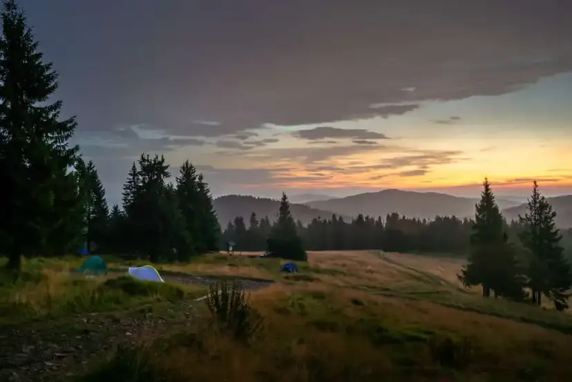 Jaki szlak na Turbacz? Odkryj najpiękniejsze trasy górskie