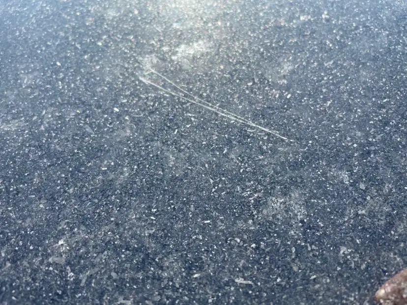 Jak usunąć rysy na zlewie granitowym? Skuteczne metody i prewencja