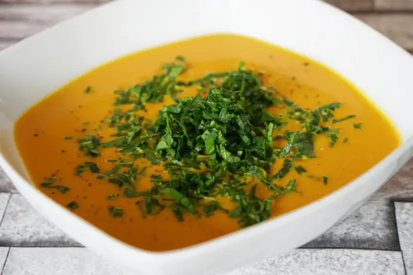 Czym przyprawić zupę dyniową, aby uzyskać wyjątkowy smak?