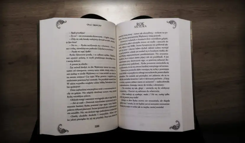 Książka pocket: Co to jest i czy warto ją kupić?