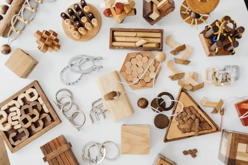 Najlepsze aplikacje mobilne dla fanów quizów i łamigłówek