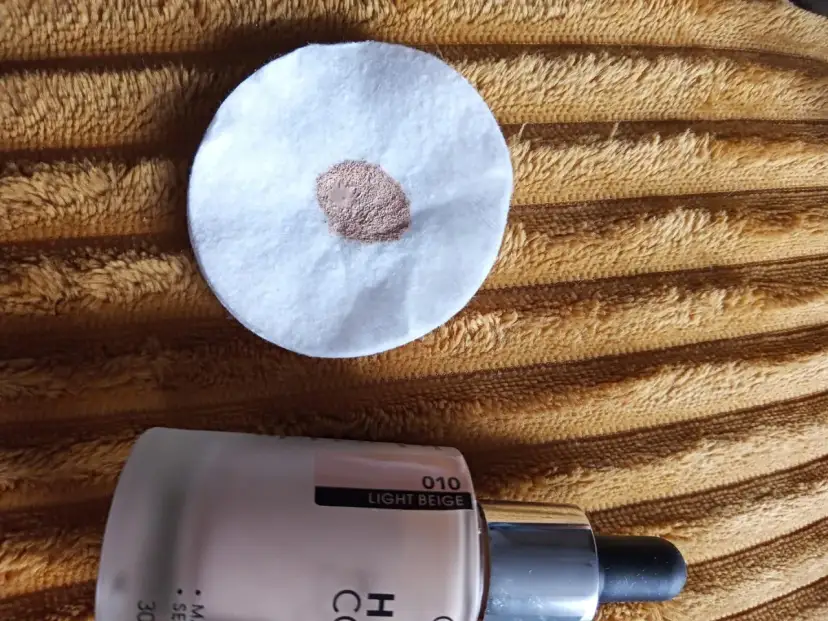 Catrice Liquid Camouflage: 005 czy 010? Idealny odcień dla Ciebie