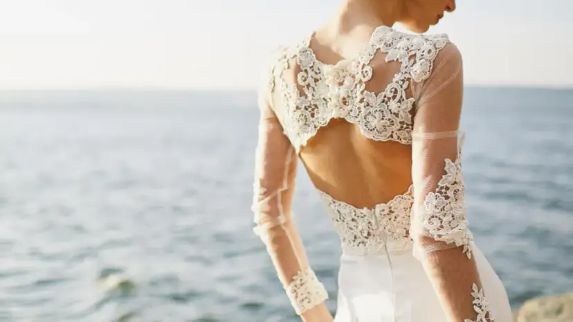 Czy można spalić suknię ślubną? Odkryj jej symboliczne znaczenie