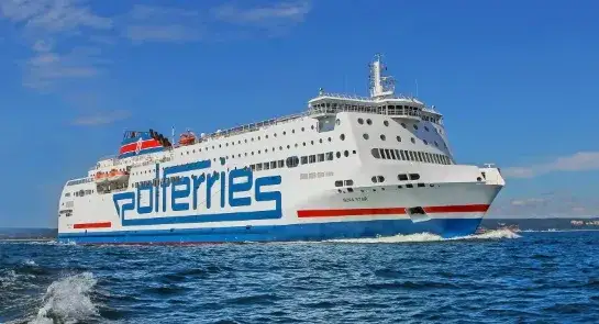 Rejs Świnoujście-Ystad: Ile trwa? Dokładny czas i praktyczne porady