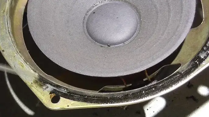 Sklej zawieszenie głośnika: Jaki klej wybrać? Poradnik DIY