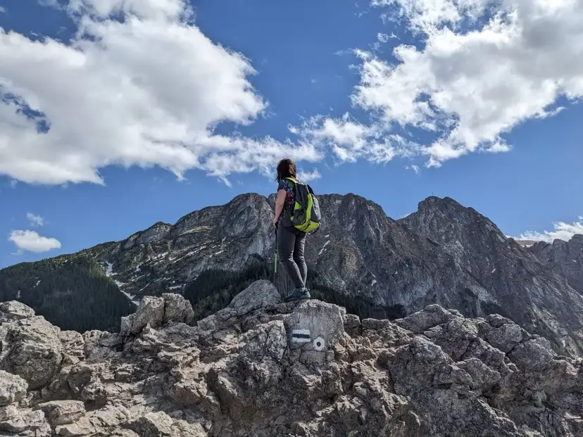 Który szlak łatwiejszy: żółty czy niebieski? Porównanie trudności w Tatrach