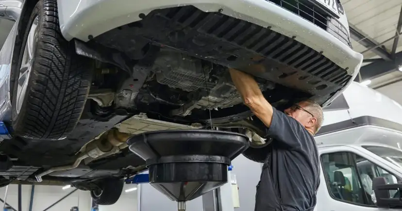 Kiedy wymiana oleju w nowym samochodzie, aby uniknąć kosztownych napraw?