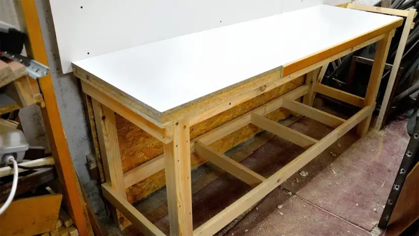 Jak zrobić stół warsztatowy z drewna – proste kroki, które musisz znać